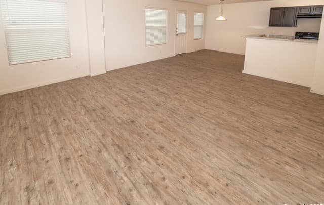 3-bedroom rental at 8603 Tesoro Hills in San Antonio, TX — photo 4