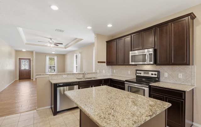 27203 Rio Bank — photo 5