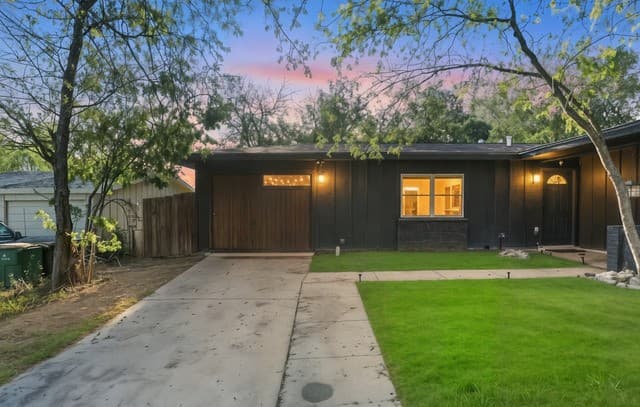 3314 Deer Creek — photo 2