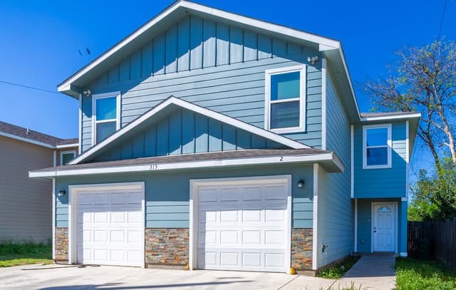 315 Bundy St Unit 2 — photo 2