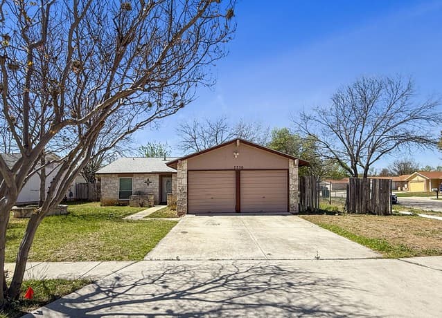 3-bedroom rental at 7750 Pipers in San Antonio TX