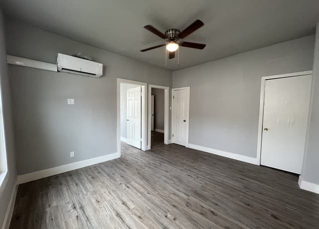 2-bedroom rental at 107 Stanley Ct Unit 3 in San Antonio, TX — photo 3