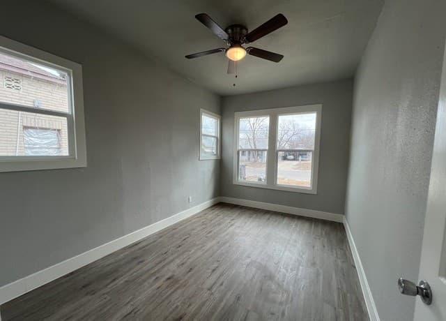 2-bedroom rental at 107 Stanley Ct Unit 3 in San Antonio, TX — photo 5