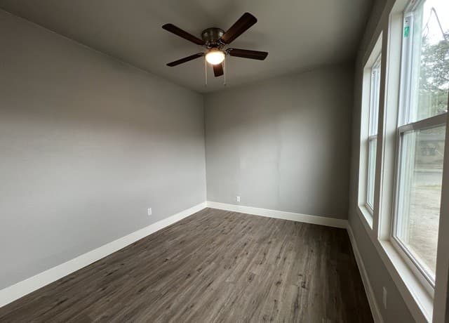 1-bedroom rental at 107 Stanley Ct Unit 4 in San Antonio, TX — photo 4