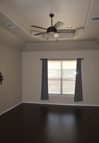 3-bedroom rental at 1322 Oriole in San Antonio, TX — photo 3