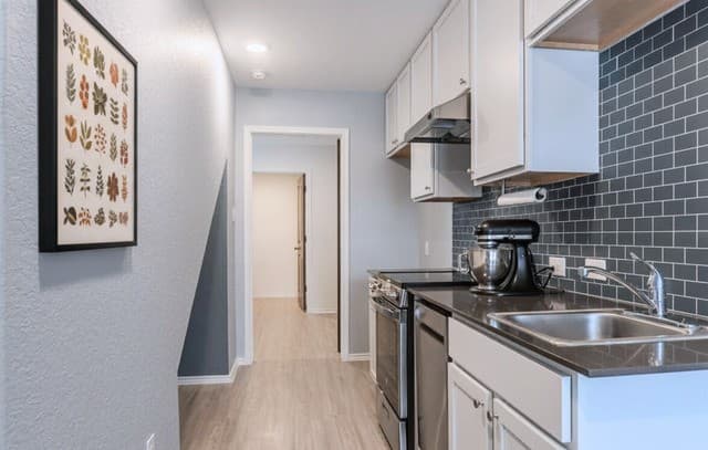 7137 Elm Cove — photo 5