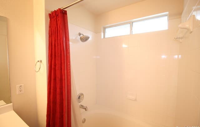 3-bedroom rental at 5615 Canaan Cross in San Antonio, TX — photo 5