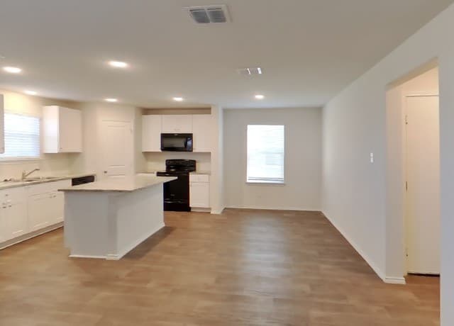 13215 Winemaker — photo 3