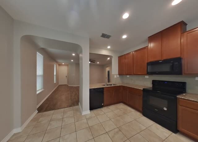 13338 Stetson — photo 4