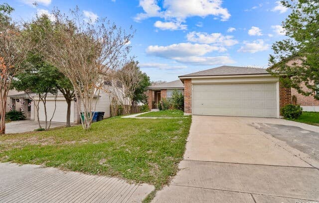 3-bedroom rental at 10215 Tiger Bay in San Antonio TX