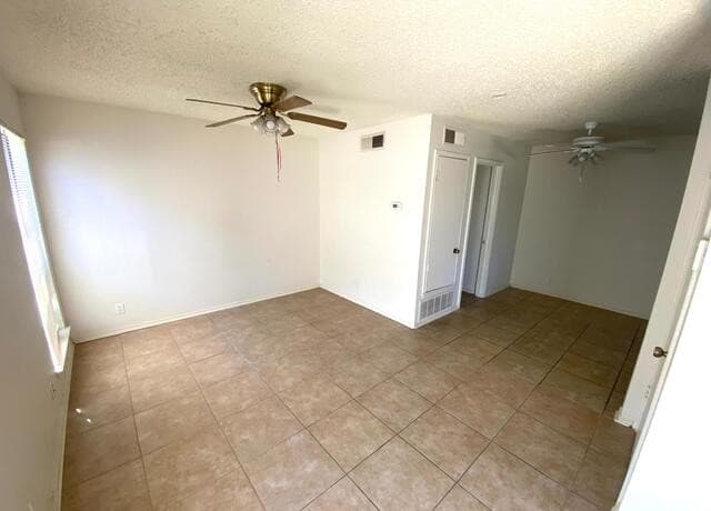 10555 Starcrest — photo 1