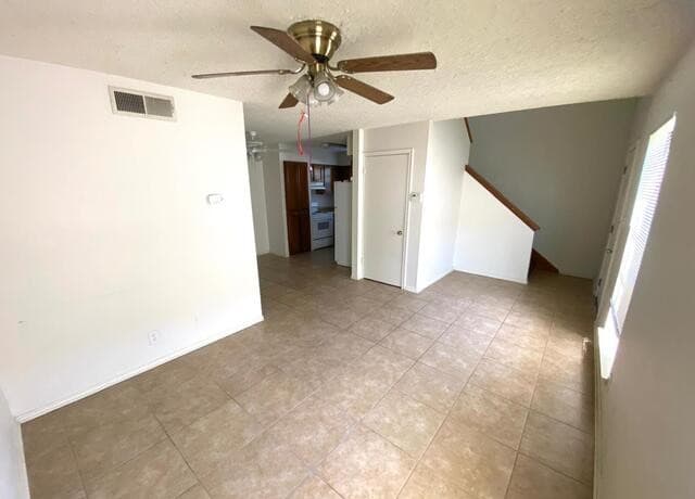 10555 Starcrest — photo 2