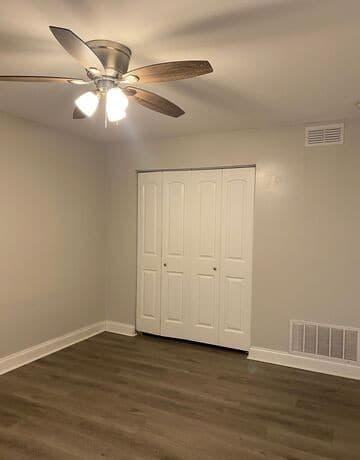 2-bedroom rental at 211 Routt Unit 105 in Alamo Heights, TX — photo 5