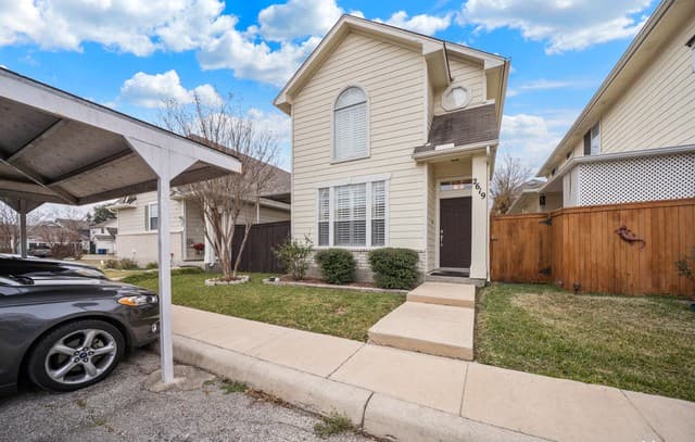 2619 Crown Arbor Dr — photo 1