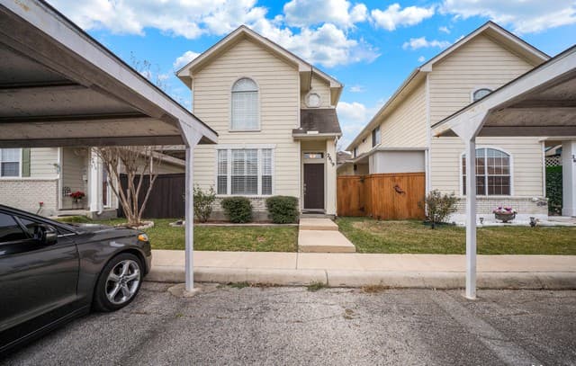 2619 Crown Arbor Dr — photo 2