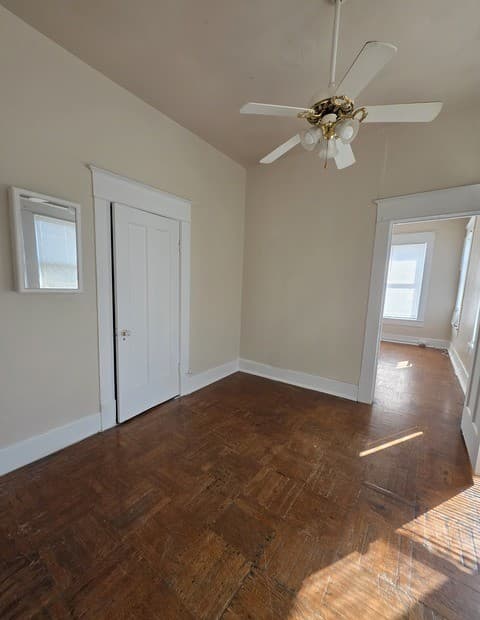 124 E Ashby Unit 6 — photo 4