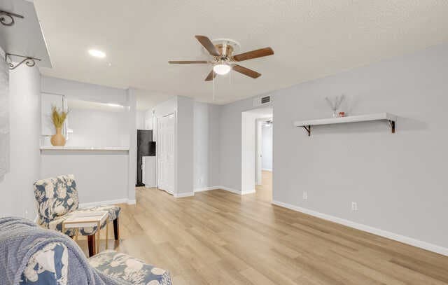 3243 Nacogdoches Unit 609 — photo 3