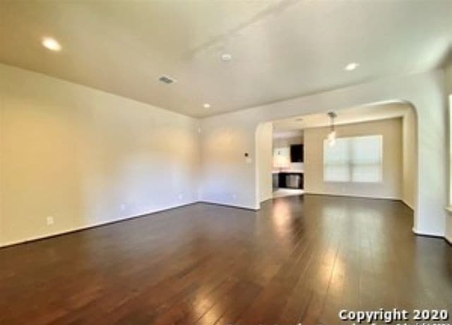 3-bedroom rental at 7106 Sunny Day in San Antonio, TX — photo 5
