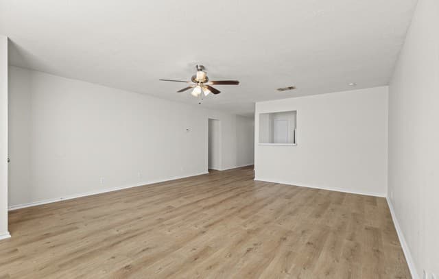 3-bedroom rental at 9575 Celine Dr in San Antonio, TX — photo 4