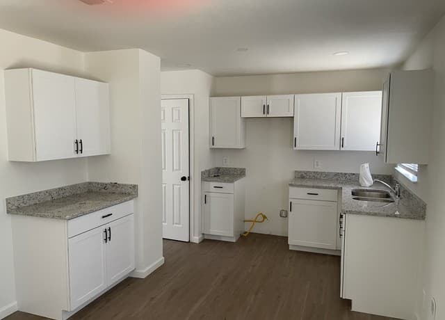 3-bedroom rental at 5547 Stonybrook in San Antonio, TX — photo 3