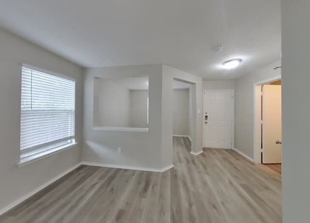 6546 Benwood — photo 2