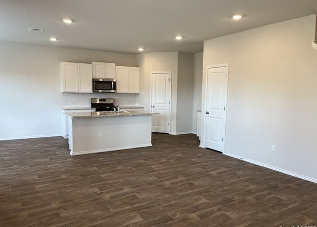 4011 Bay Leaf Loop — photo 3
