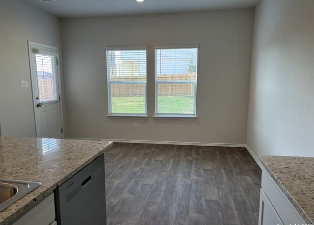 4011 Bay Leaf Loop — photo 4