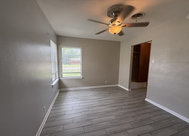 4519 Creekmoor Dr — photo 4