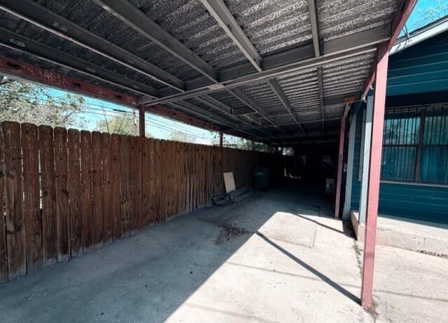 321 Huntington — photo 4