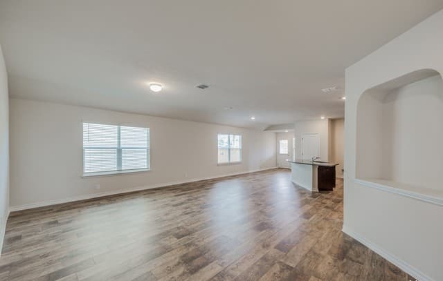 4-bedroom rental at 14110 Lavaca Springs in San Antonio, TX — photo 2