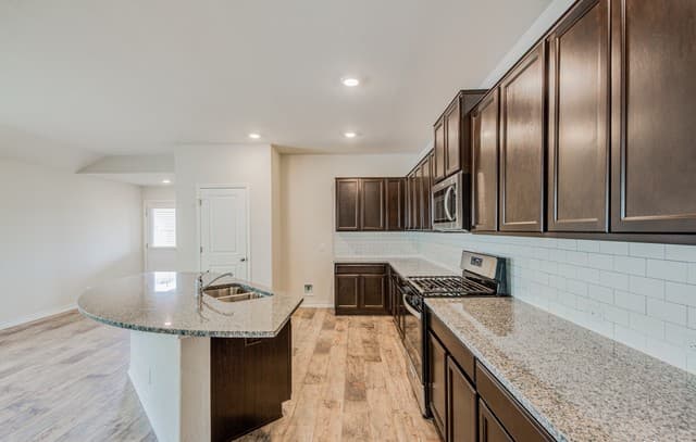 4-bedroom rental at 14110 Lavaca Springs in San Antonio, TX — photo 5