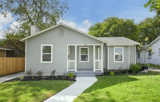 1326 W Lynwood — photo 1