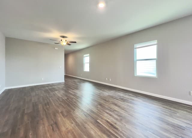 3-bedroom rental at 12756 Cygnus in San Antonio, TX — photo 3
