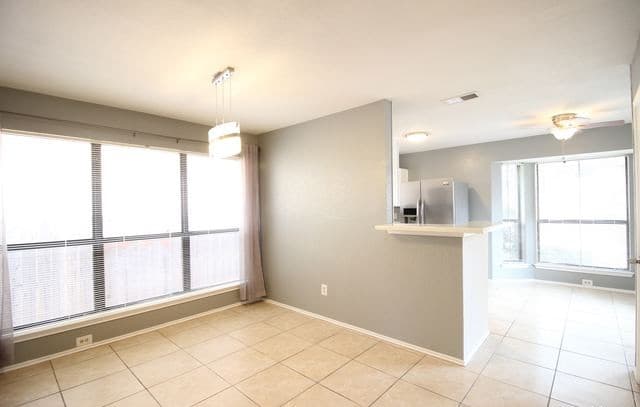 3-bedroom rental at 1023 Hedgestone Dr in San Antonio, TX — photo 5