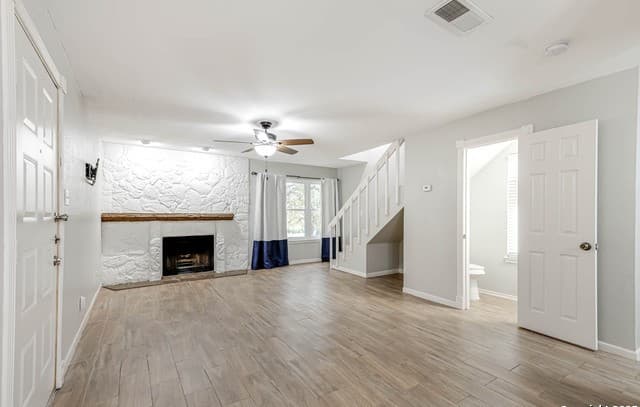 4107 Medical Unit 5208 — photo 4