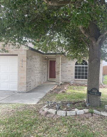 3-bedroom rental at 3914 Azalea Breeze in San Antonio, TX — photo 2