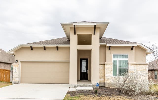 4-bedroom rental at 920 Foxbrook in Cibolo TX