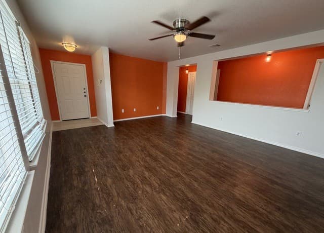 3-bedroom rental at 11102 Anarbor Field in San Antonio, TX — photo 5