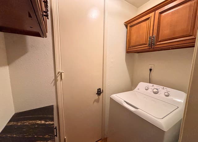 7709 Broadway Unit 323 — photo 4