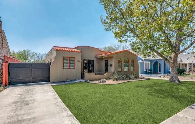 1714 W Summit — photo 2