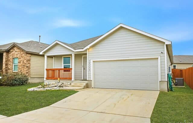 4-bedroom rental at 14113 Swine Place in San Antonio, TX — photo 2