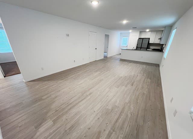 3-bedroom rental at 7926 Nessie Trail in San Antonio, TX — photo 3