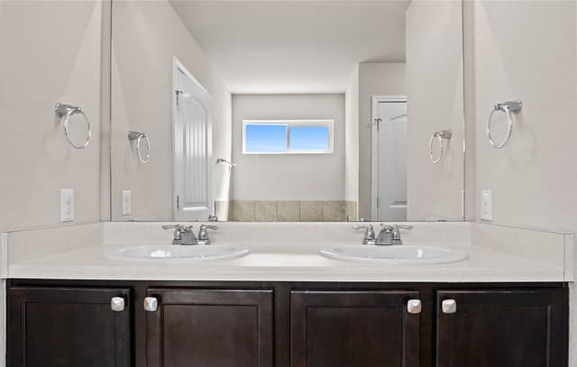 252 Elisabeth Run — photo 3