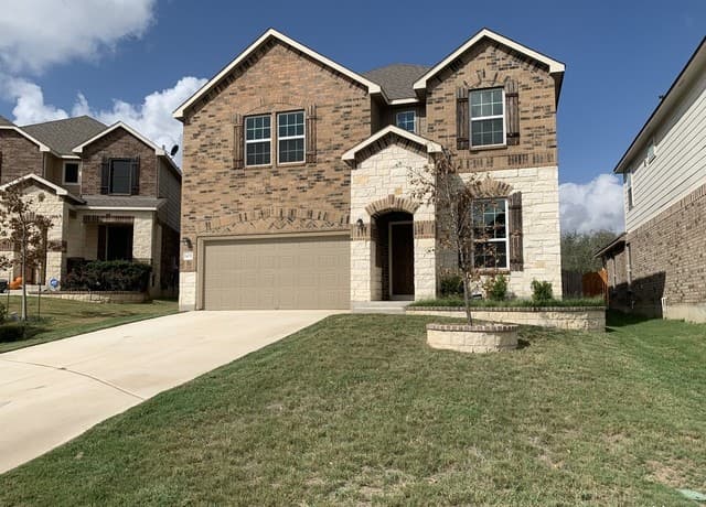 4-bedroom rental at 1451 Polydora in San Antonio, TX — photo 2