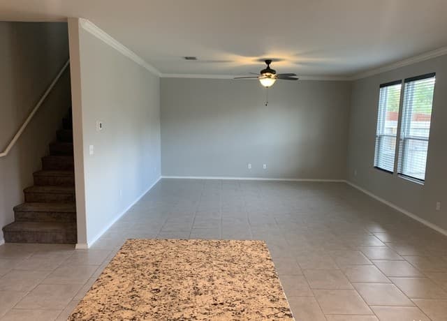 4-bedroom rental at 1451 Polydora in San Antonio, TX — photo 3