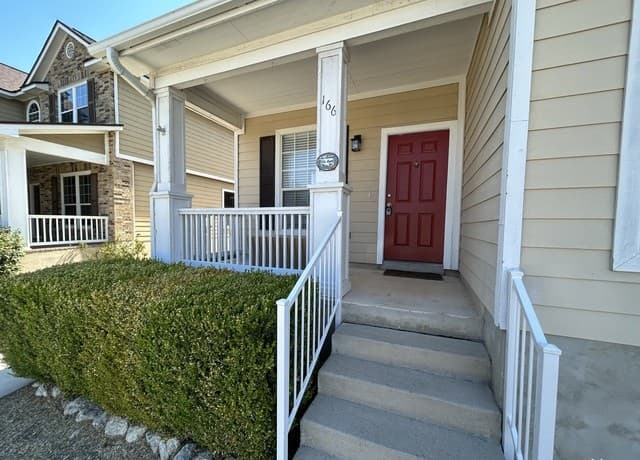 4-bedroom rental at 166 Red Hawk Rdg in San Antonio, TX — photo 2