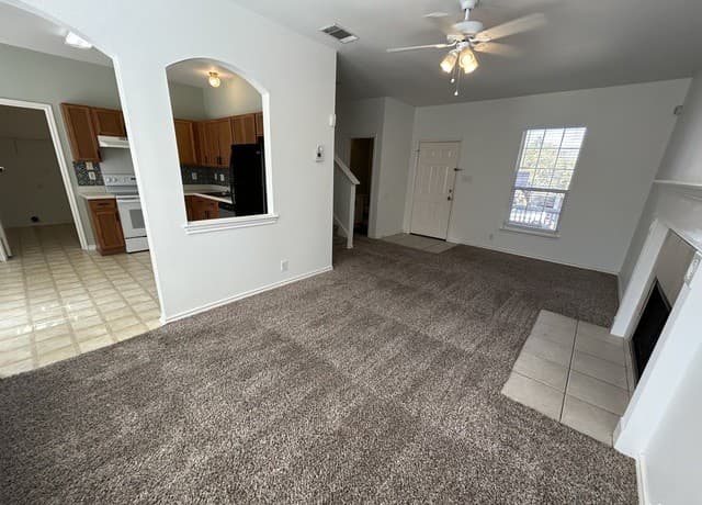 4-bedroom rental at 166 Red Hawk Rdg in San Antonio, TX — photo 5