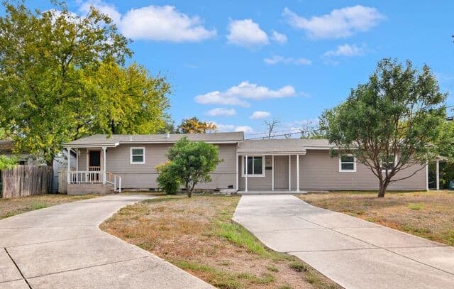 1-bedroom rental at 166 El Monte Unit 1 in San Antonio TX