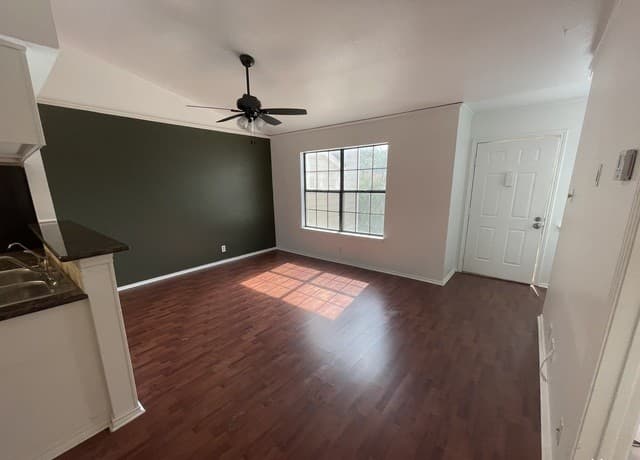 1-bedroom rental at 11610 Vance Jackson Rd Unit 104 in San Antonio, TX — photo 4