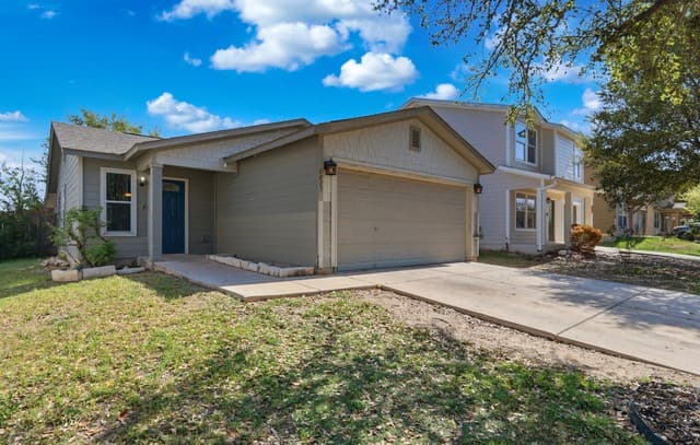 2-bedroom rental at 4415 Wrangler Run in San Antonio, TX — photo 2